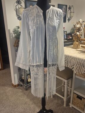 Zara Woman White Embroidered Fringe Kimono